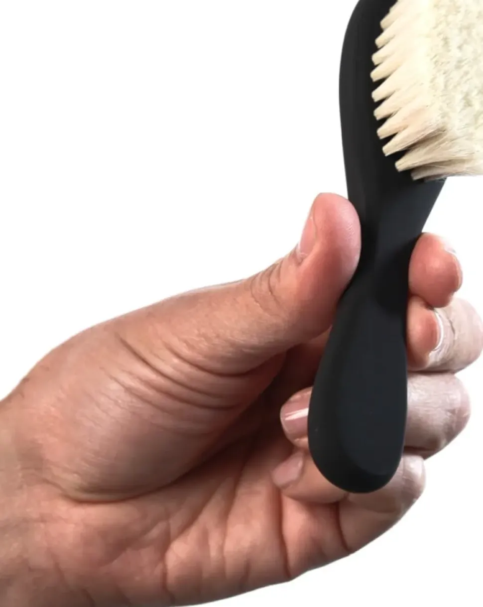 L3VEL3 Professional Soft Bristle Brush