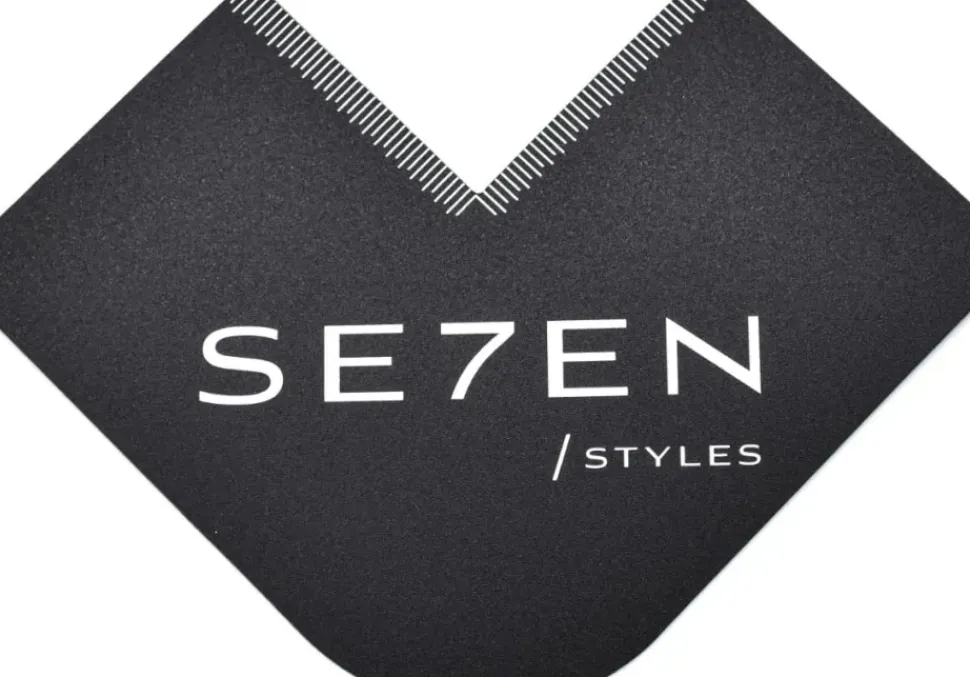 Se7en Styles Airbrush Klutch Card
