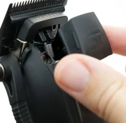 Supreme Trimmer Recharge ™ Clipper Black