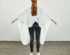Trend-Design - Happy LLama With Hooks